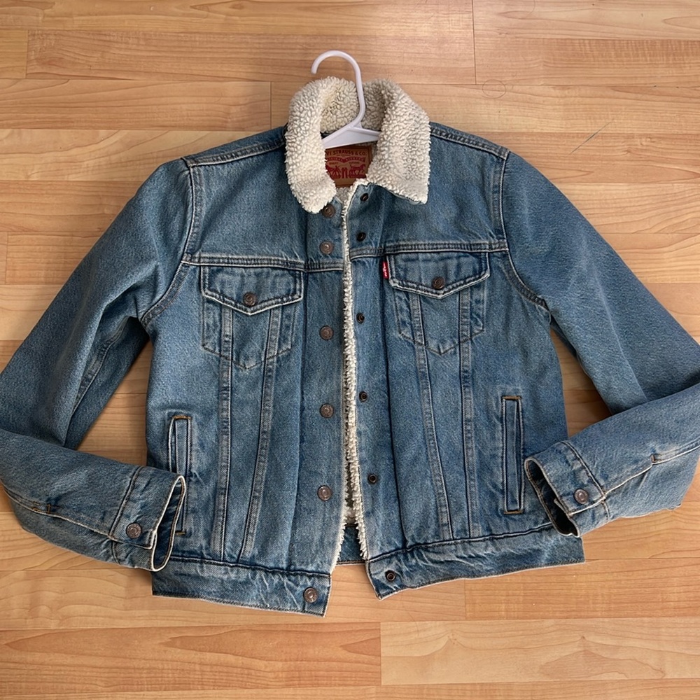 Levi’s Sherpa Jean Jacket Size Small